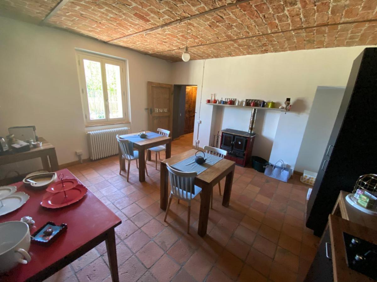 Il Noccioletto Bed and Breakfast Mombaruzzo Exteriör bild